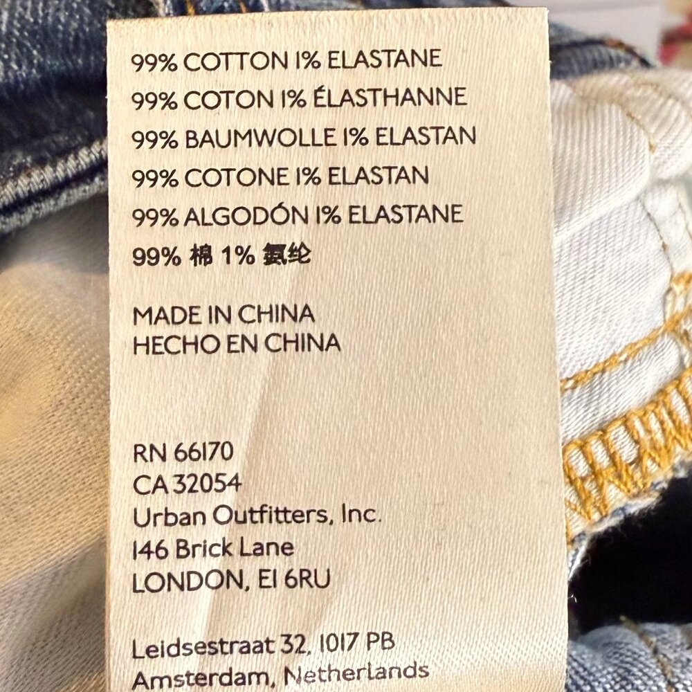 Pilcro Straight Leg Crop Jeans - Picture 7 of 8